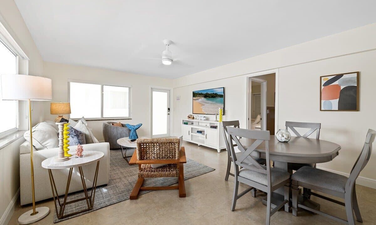 Photo of Livingroom in Lauderdale-by-the-Sea