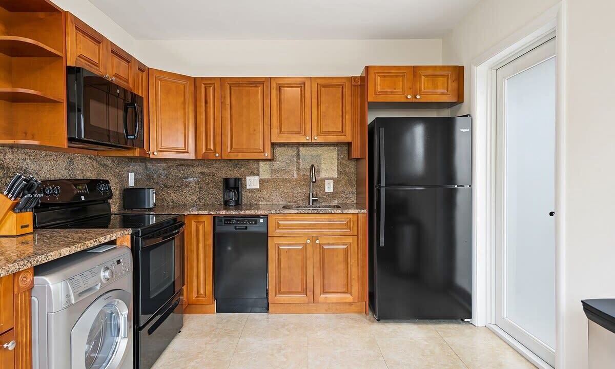 Photo of Kitchen in Lauderdale-by-the-Sea