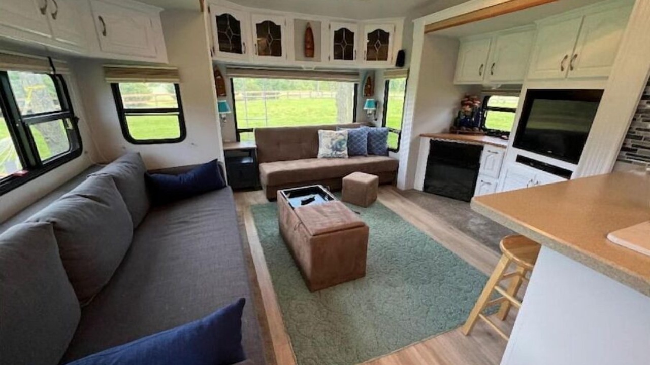 Photo of Livingroom in Abell