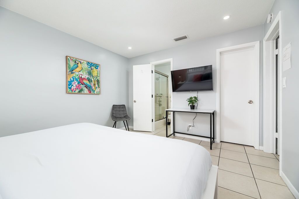 Photo of Bedroom in Lauderdale-by-the-Sea