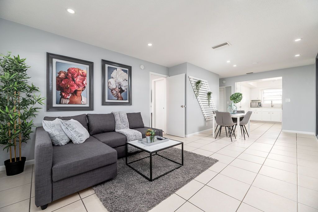 Photo of Livingroom in Lauderdale-by-the-Sea