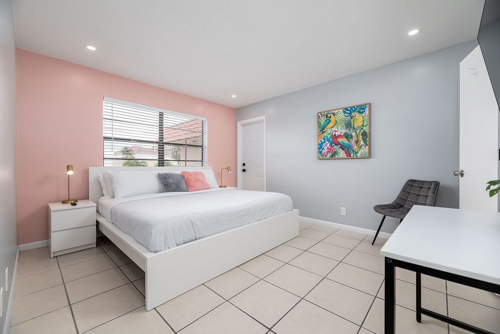 Photo of Bedroom in Lauderdale-by-the-Sea