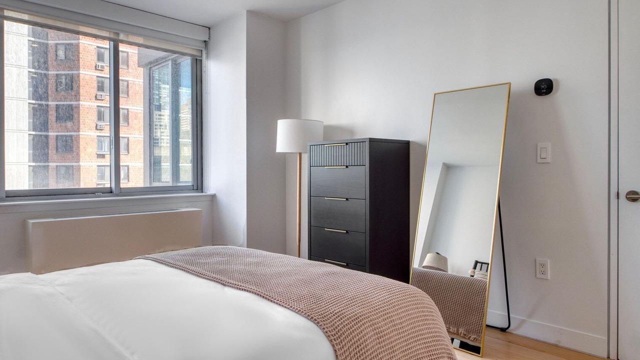 Photo of Bedroom in Lincoln Square