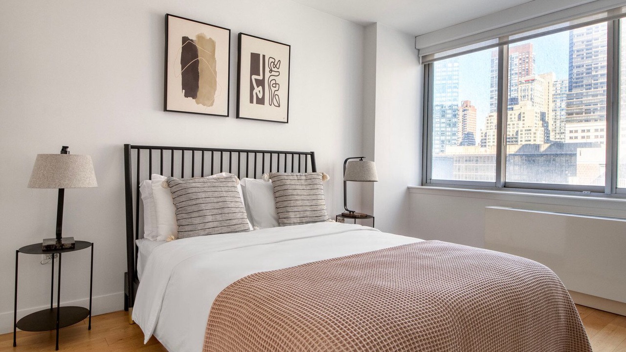 Photo of Bedroom in Lincoln Square