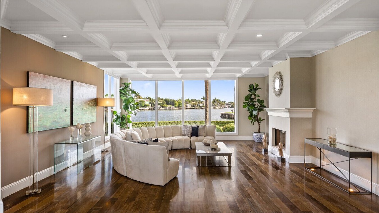 Photo of Livingroom in Hallandale Beach