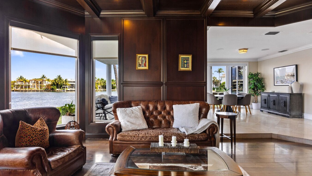 Photo of Livingroom in Hallandale Beach
