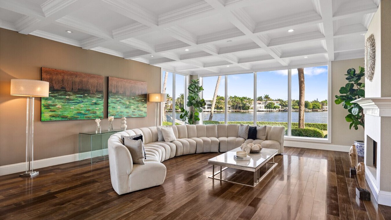 Photo of Livingroom in Hallandale Beach
