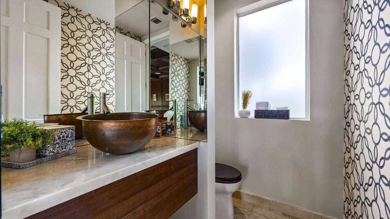 Photo of Bathroom in Hallandale Beach