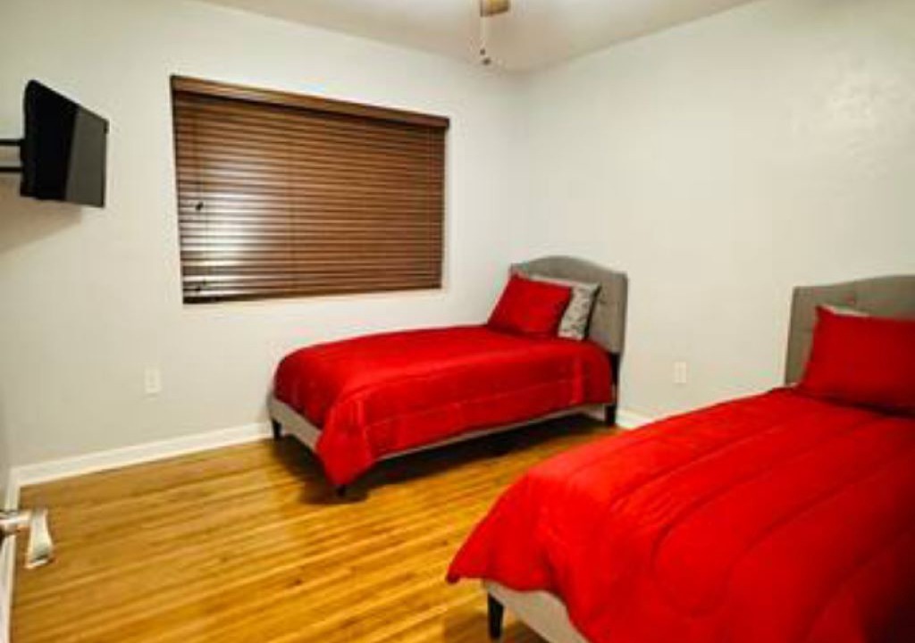 Photo of Bedroom in Hollywood