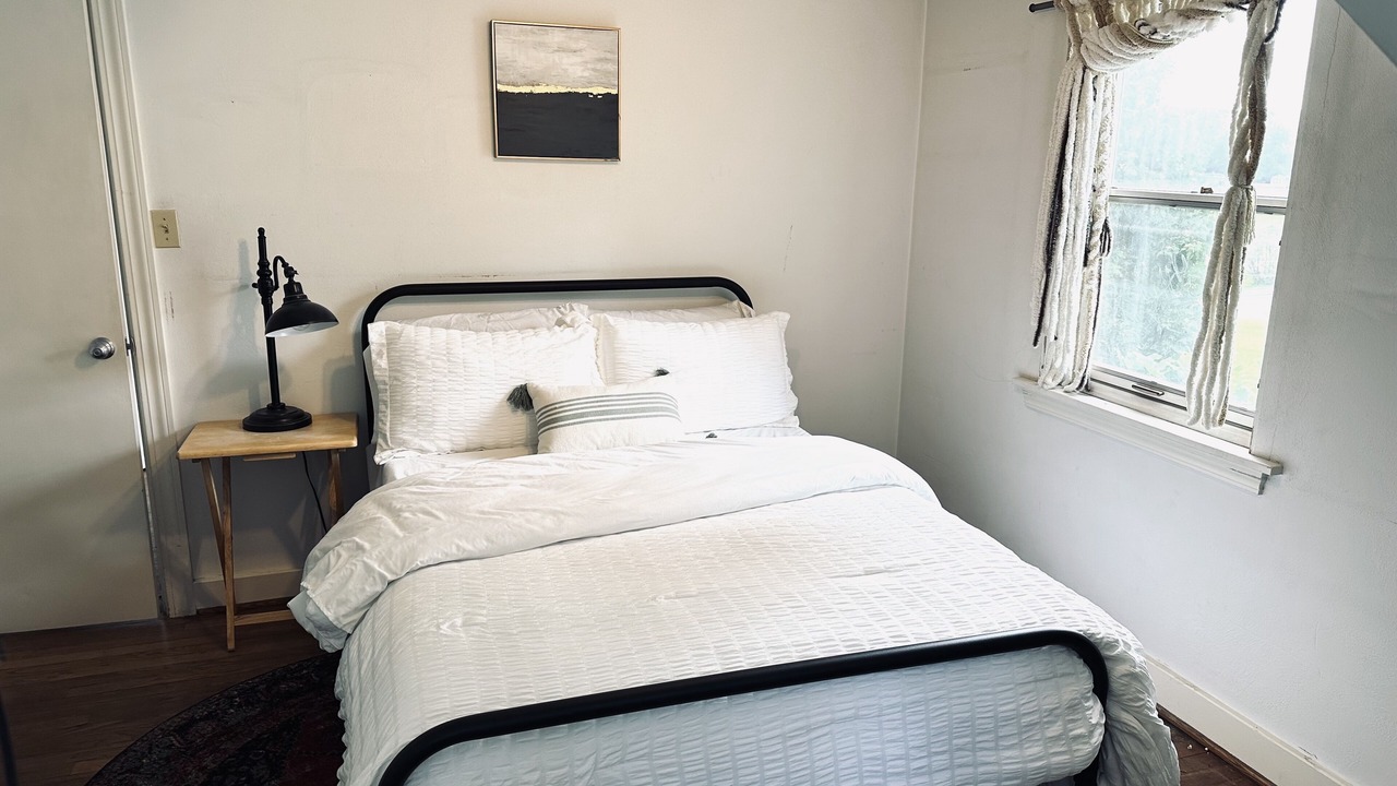 Photo of Bedroom in State College