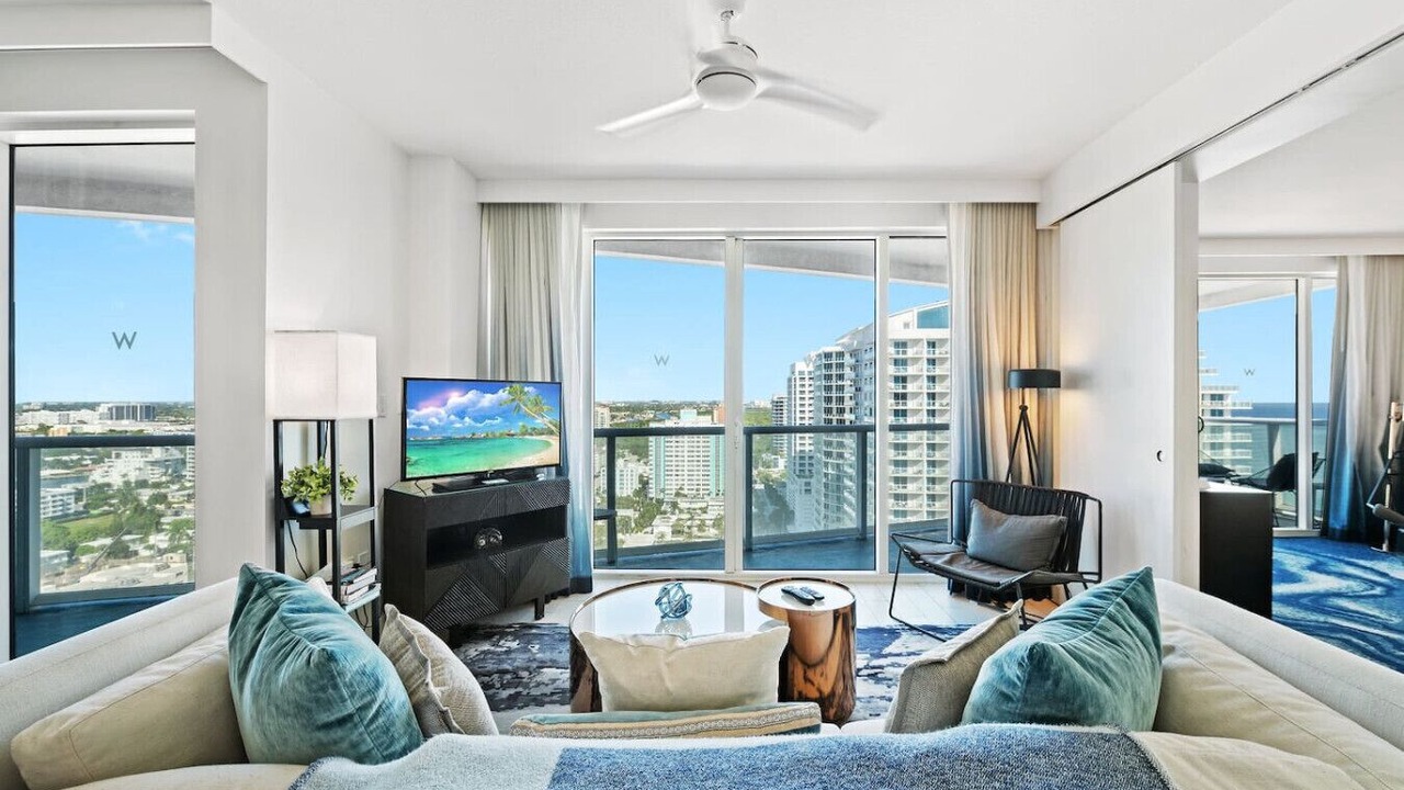Photo of Livingroom in Central Beach
