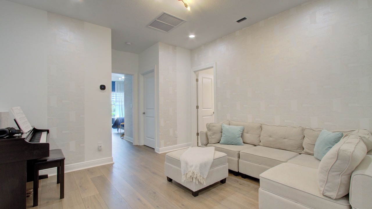 Photo of Livingroom in Century Village