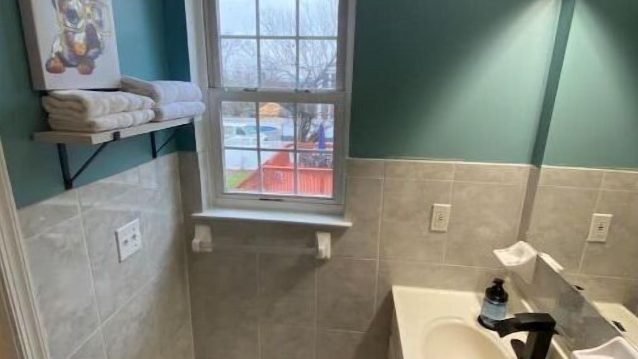 Photo of Bathroom in Linden