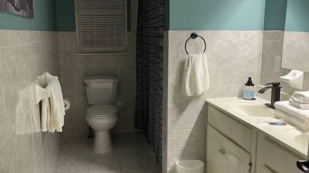 Photo of Bathroom in Linden