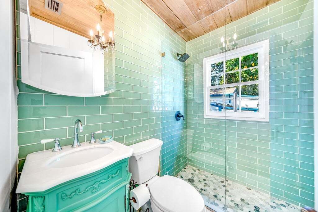 Photo of Bathroom in Del-Ida Park Historic District