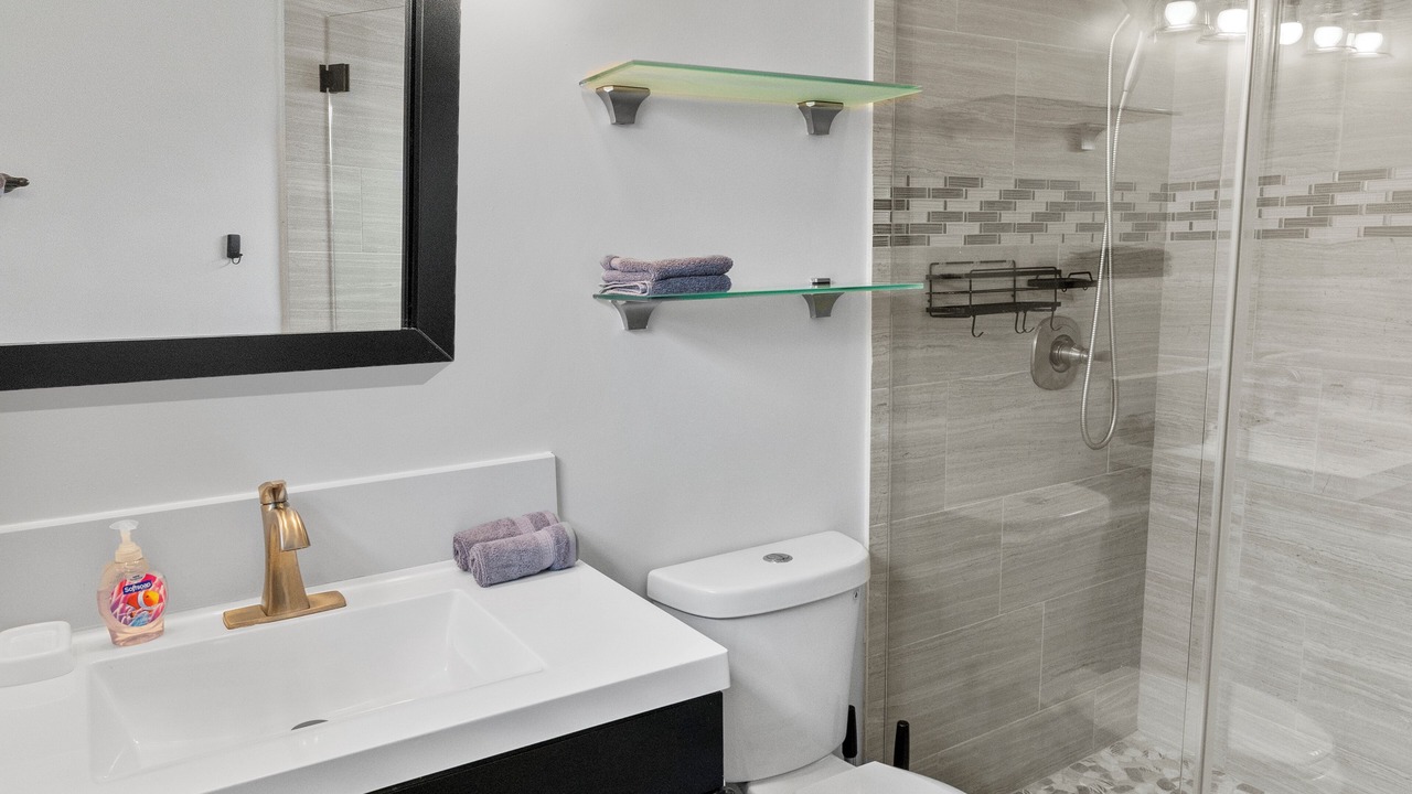 Photo of Bathroom in Miramar