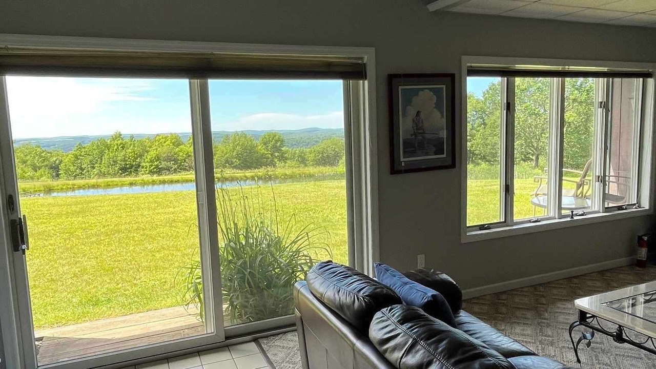 Photo of Livingroom in Jefferson