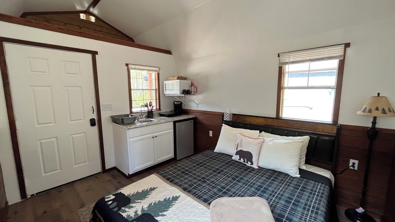 Photo of Bedroom in West Glacier