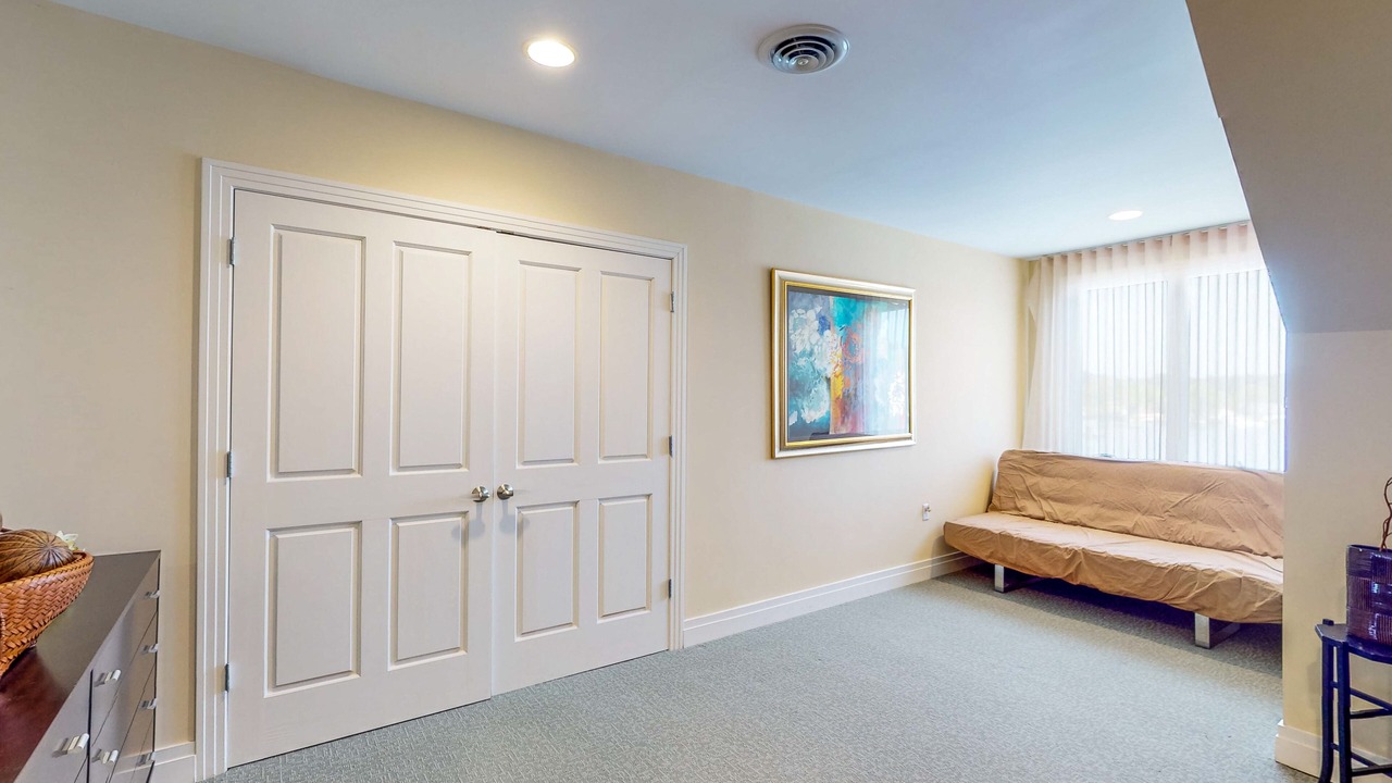 Photo of Livingroom in Unionville