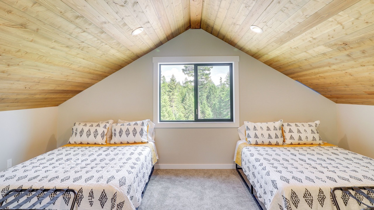 Photo of Bedroom in Lakeside