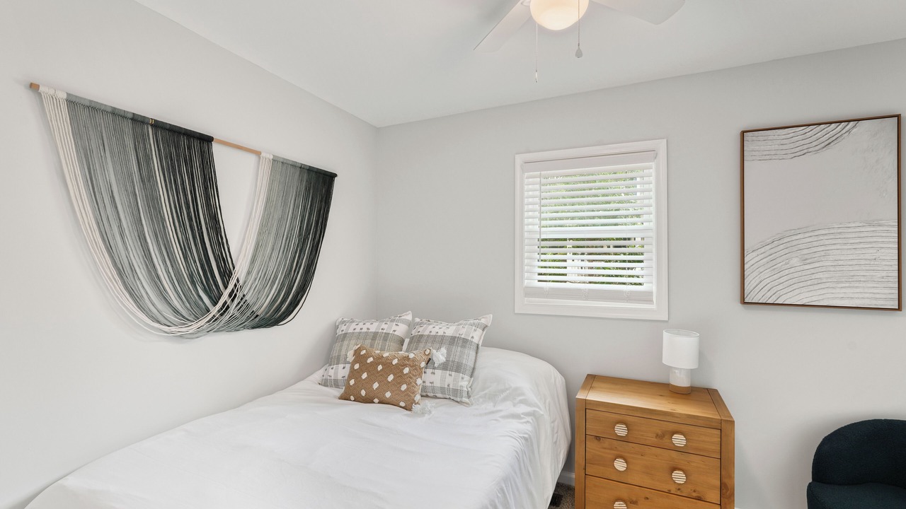 Photo of Bedroom in Point Lookout