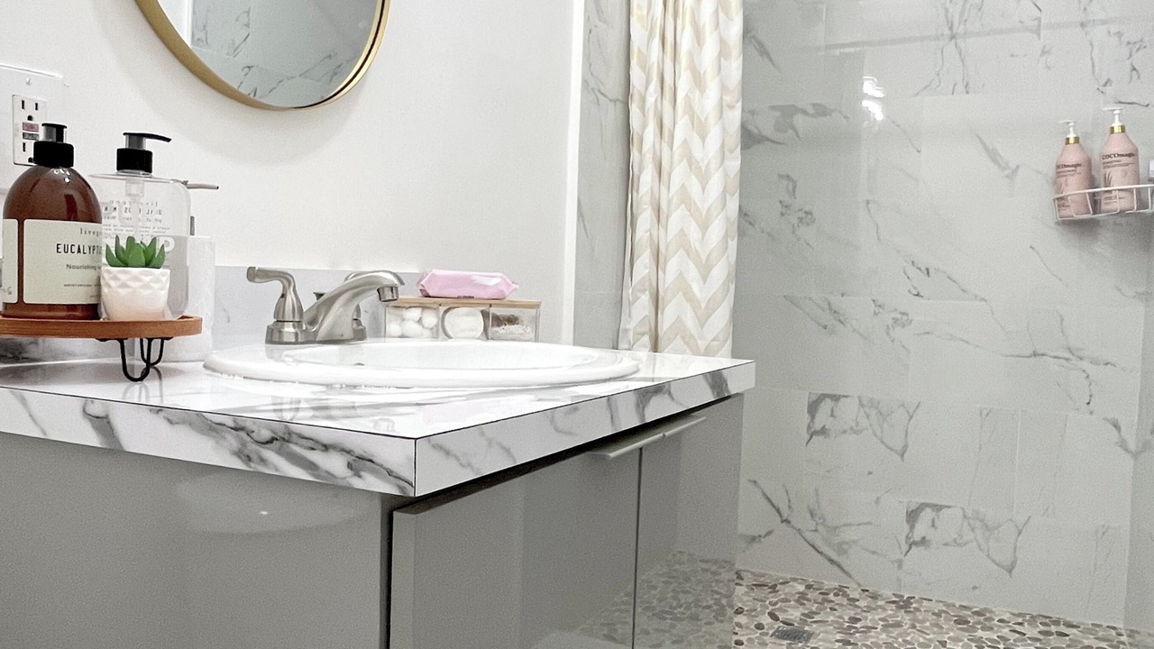Photo of Bathroom in North Andrews Gardens
