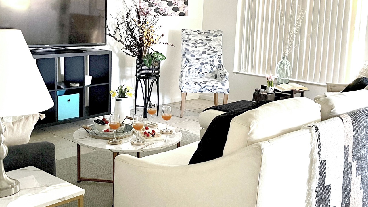 Photo of Livingroom in North Andrews Gardens
