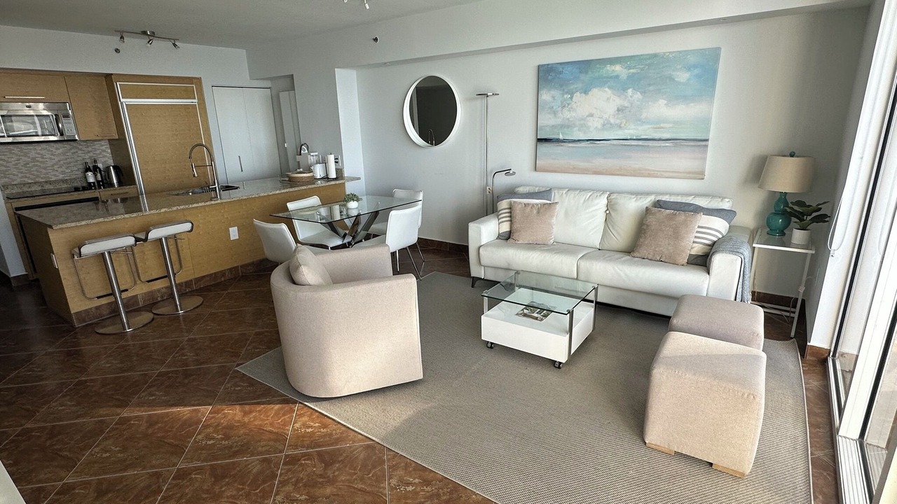 Photo of Livingroom in Hallandale Beach