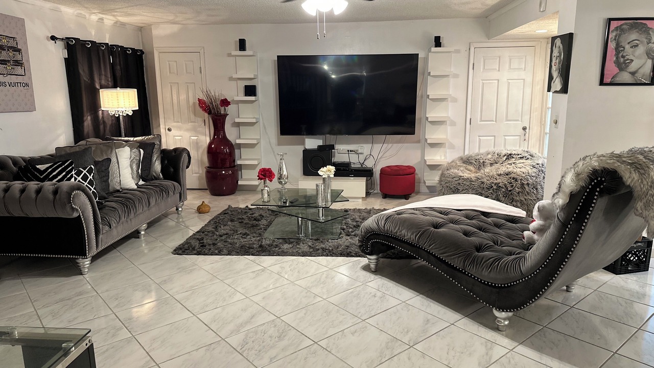 Photo of Bedroom in Ives Estates
