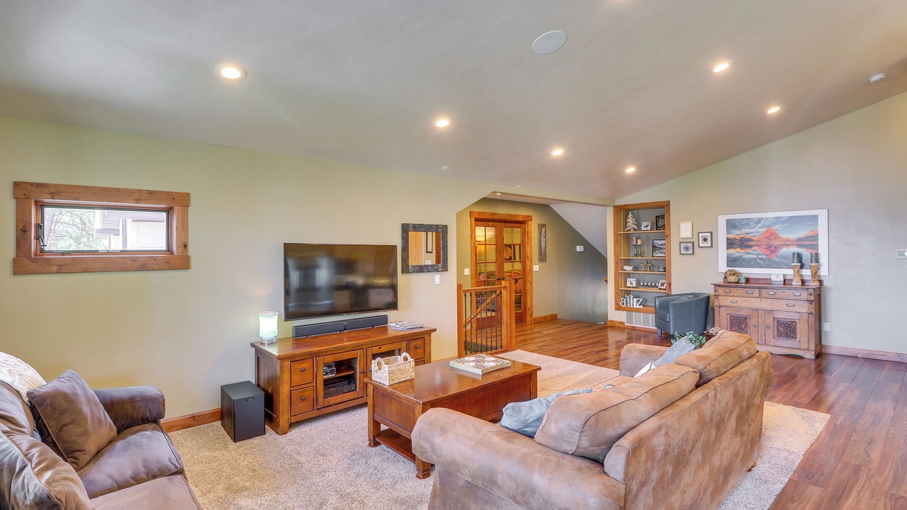 Photo of Bedroom in Lakeside