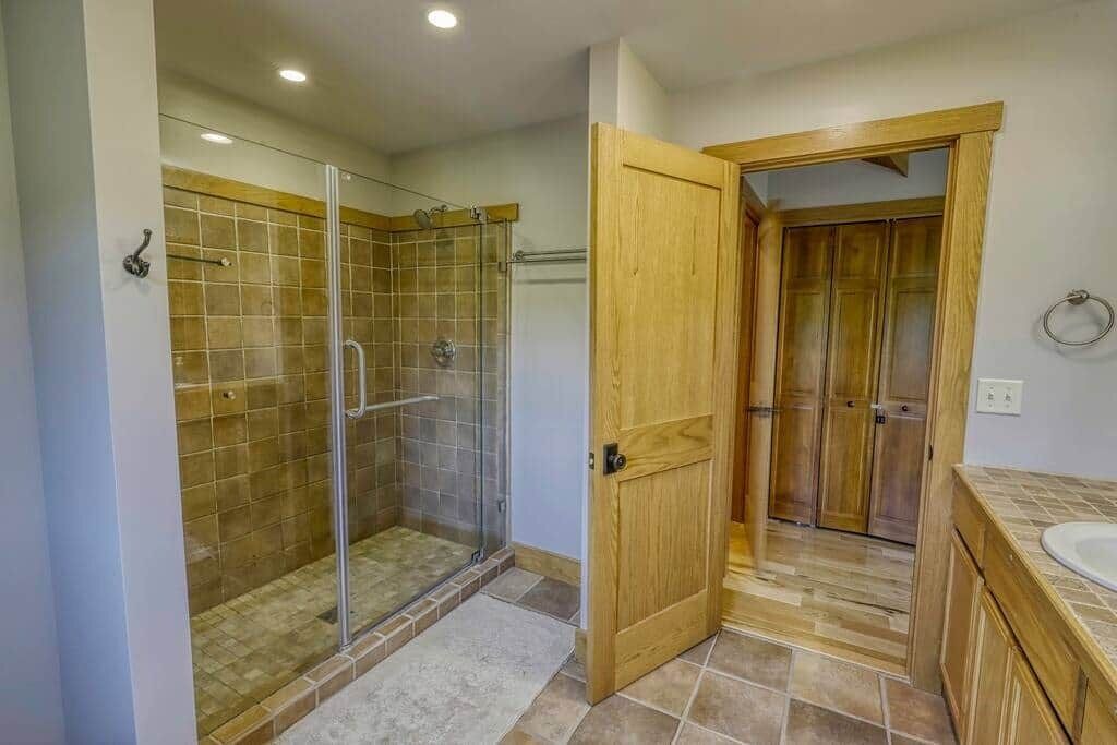 Photo of Bathroom in Ellicottville