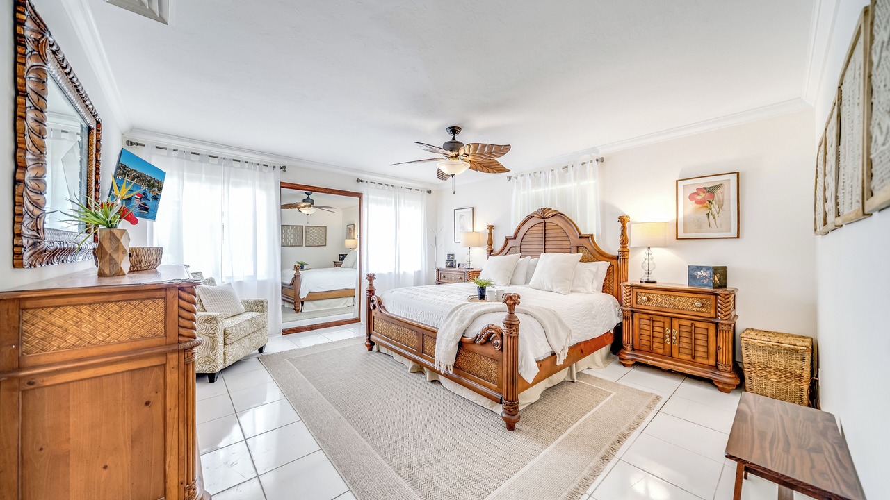 Photo of Bedroom in Lauderdale Beach