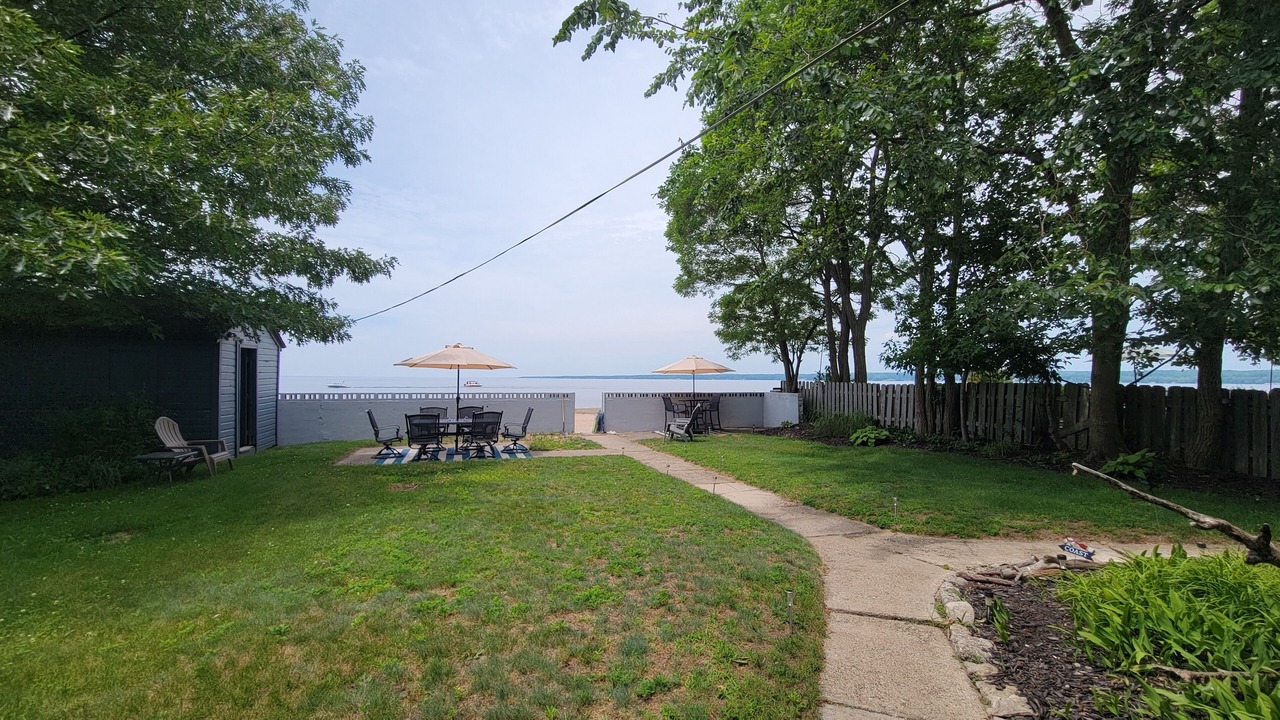 Photo of Patio Balcony in Sylvan Beach