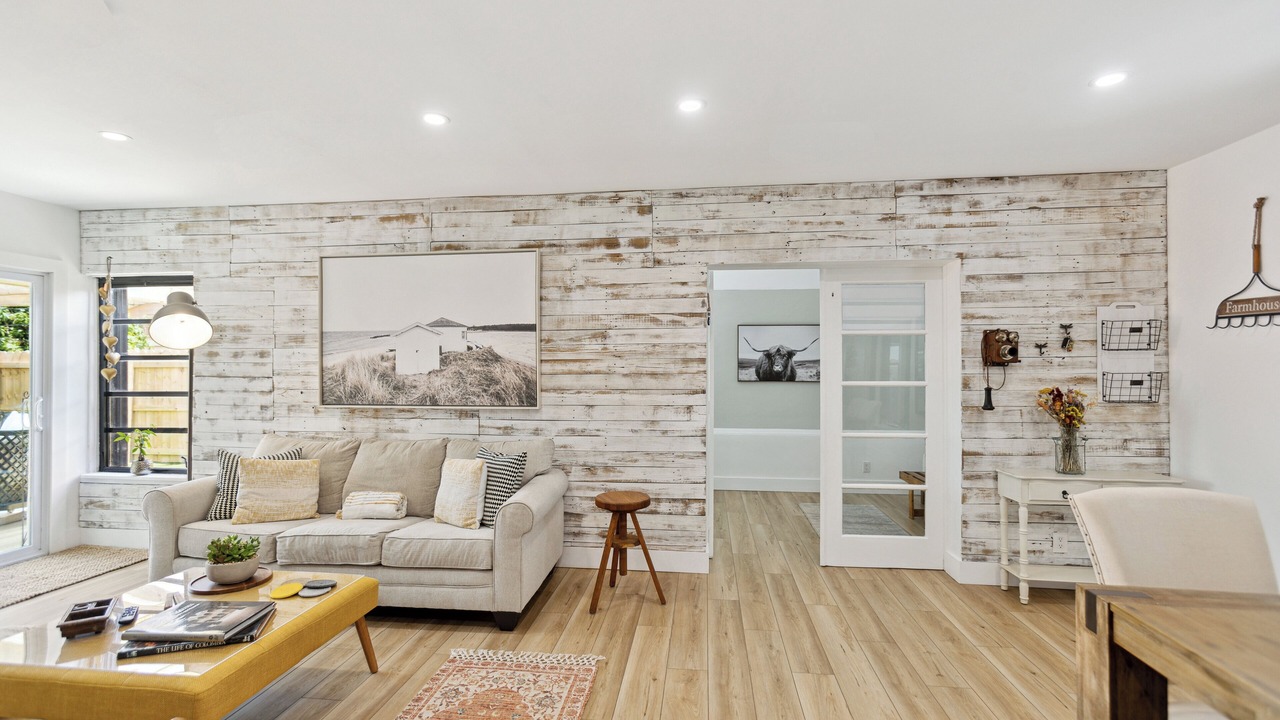 Photo of Livingroom in Central Fort Lauderdale
