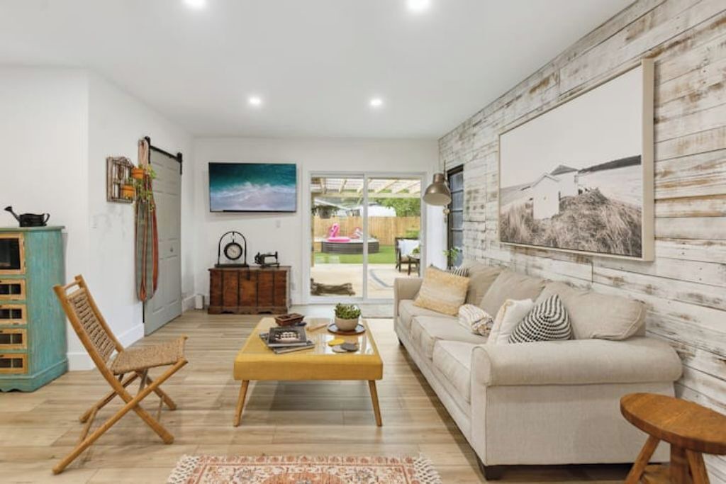 Photo of Livingroom in Central Fort Lauderdale