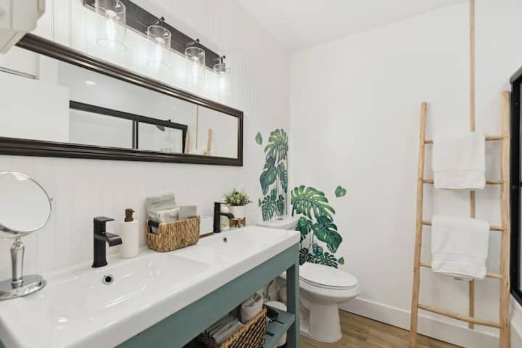 Photo of Bathroom in Central Fort Lauderdale