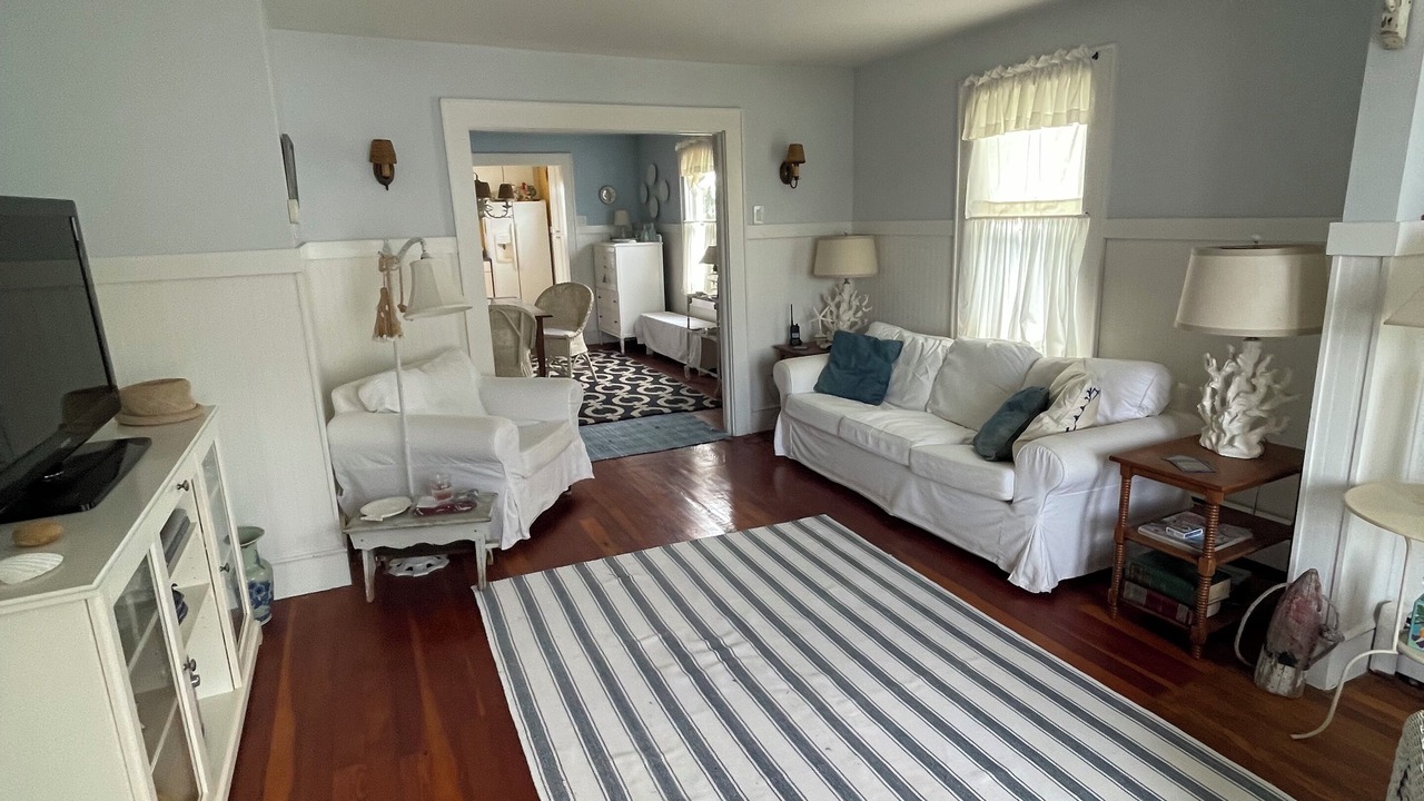 Photo of Bedroom in Ewell