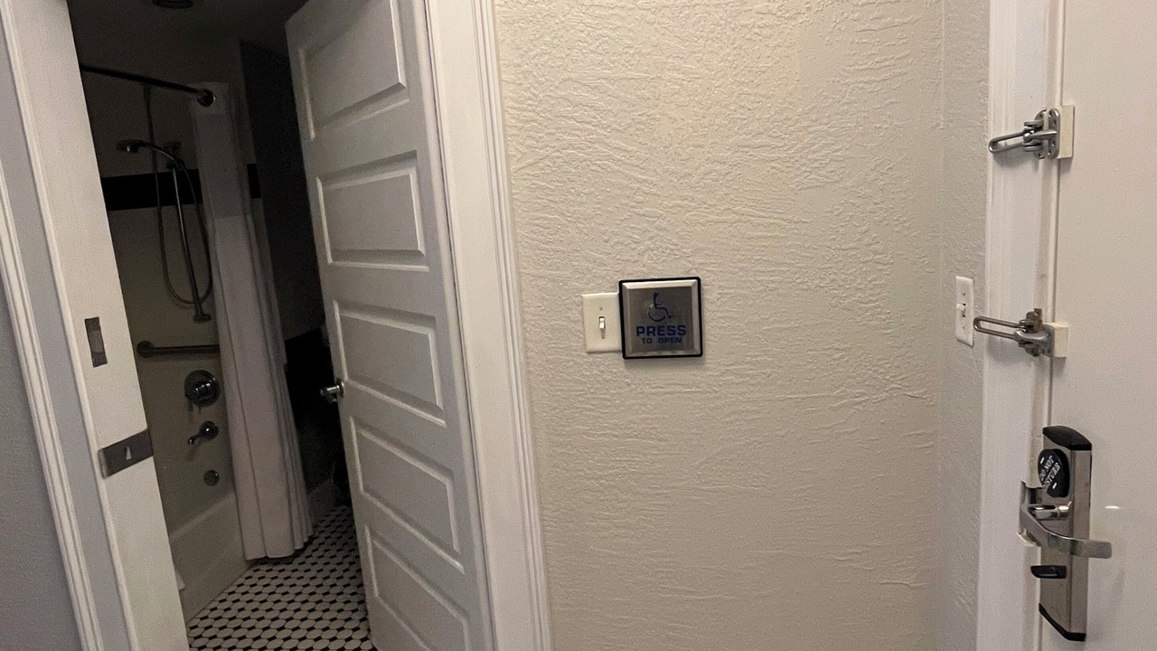 Photo of Bathroom in Dolphin Isles