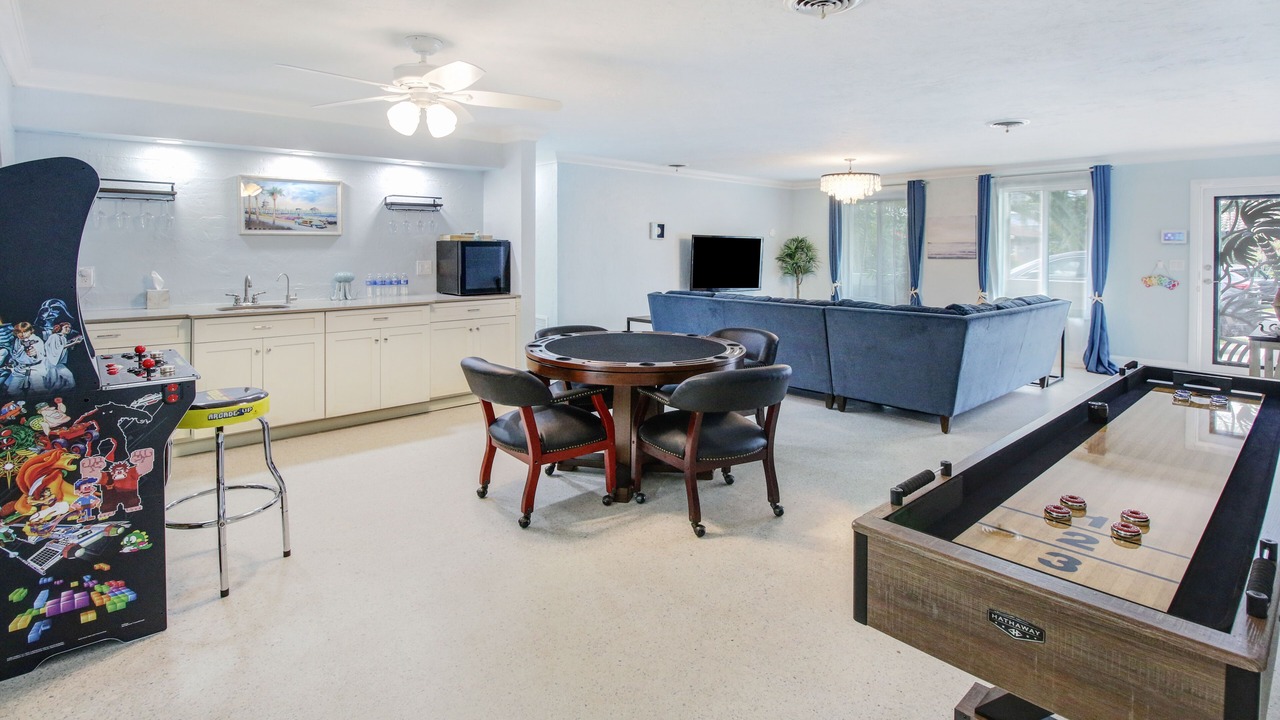 Photo of Bedroom in Dania Beach