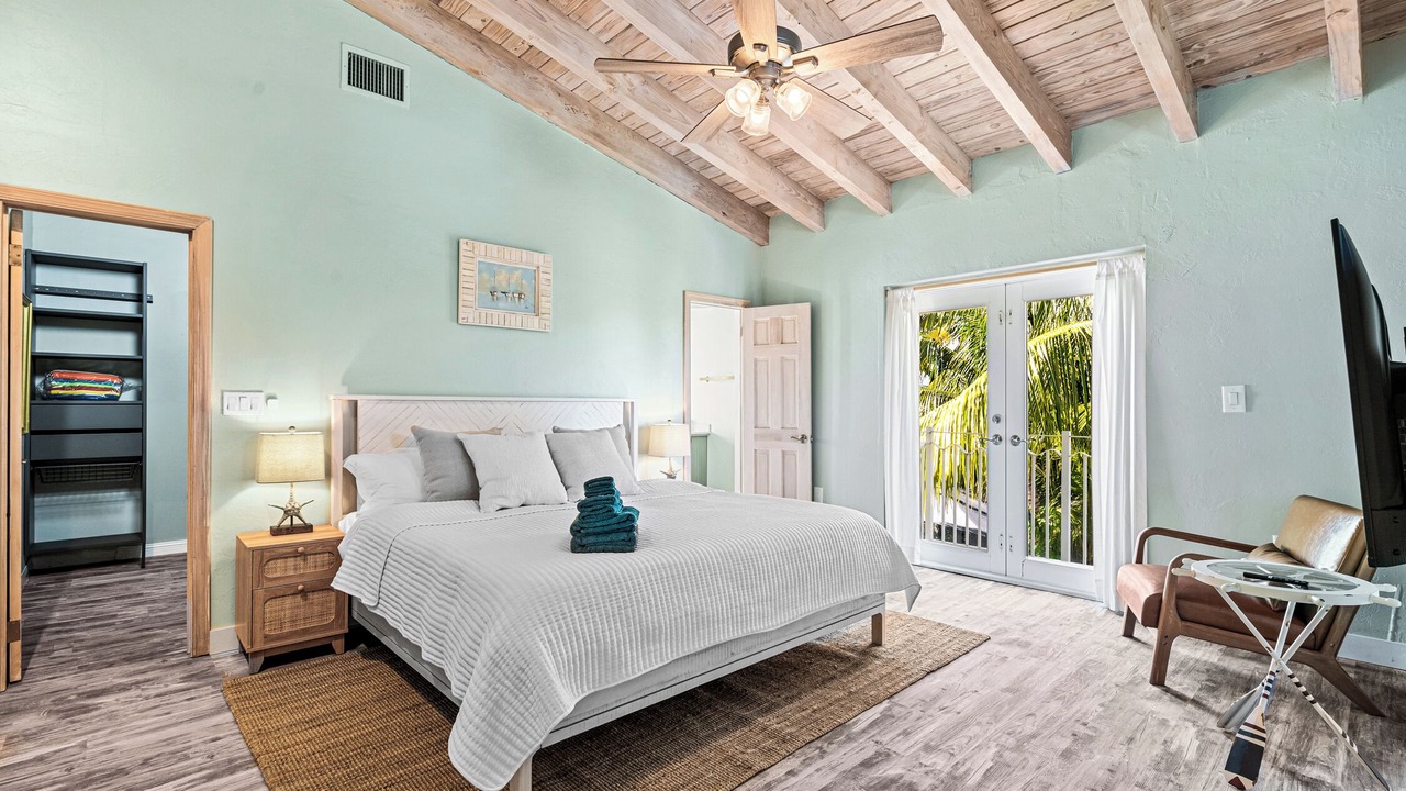 Photo of Bedroom in Dania Beach