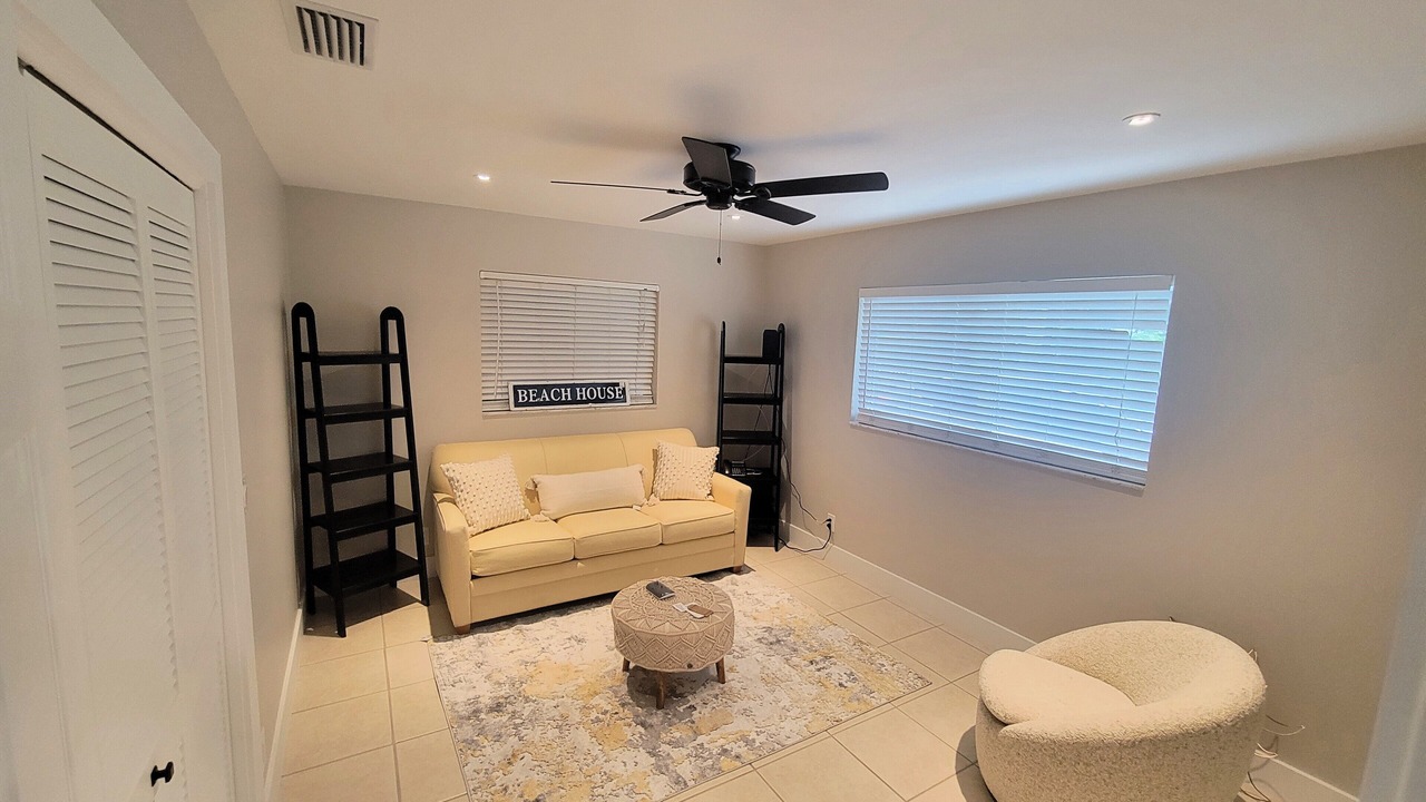 Photo of Bedroom in Tropic Isle