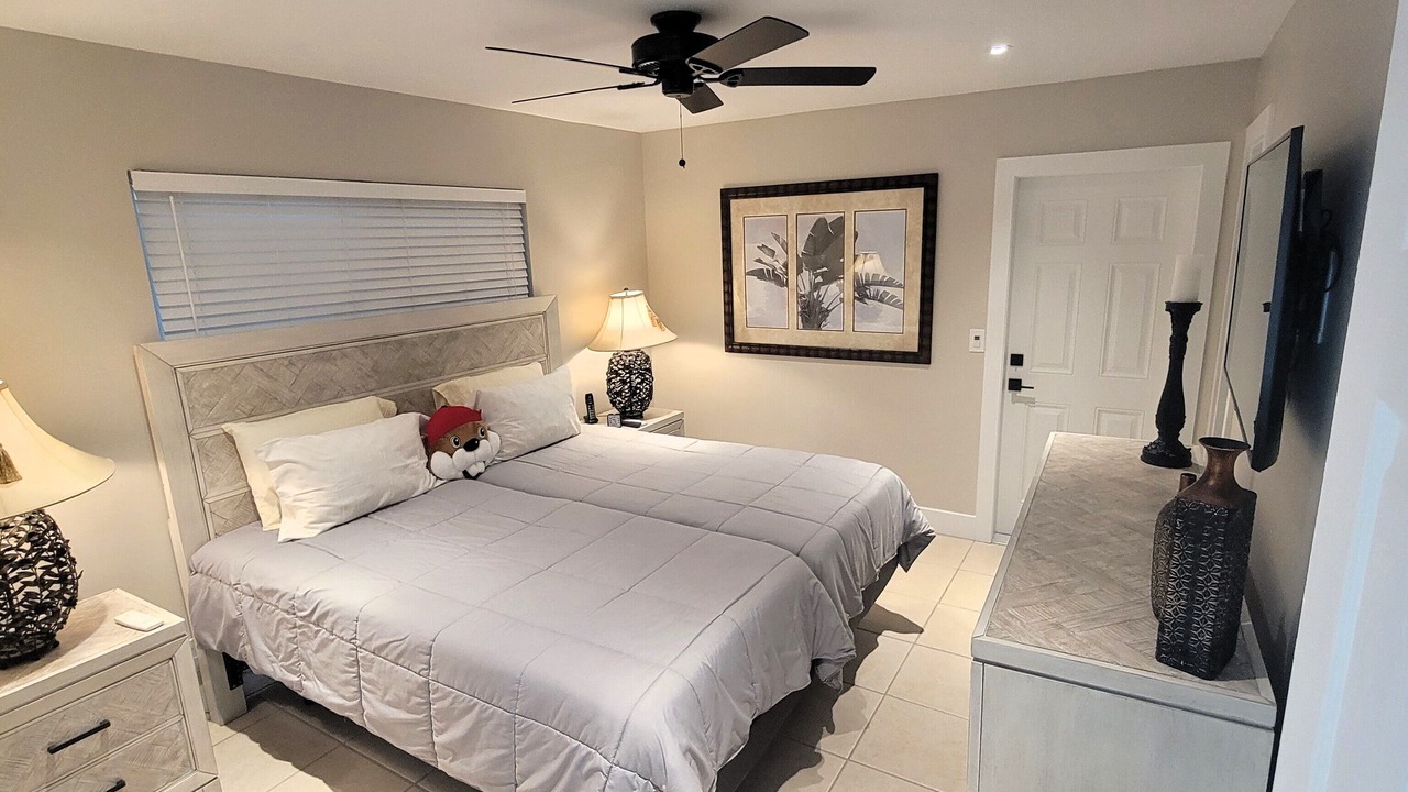 Photo of Bedroom in Tropic Isle