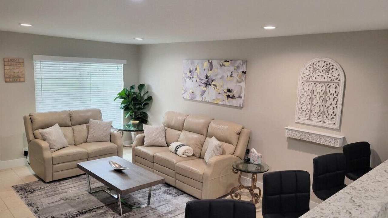Photo of Livingroom in Tropic Isle