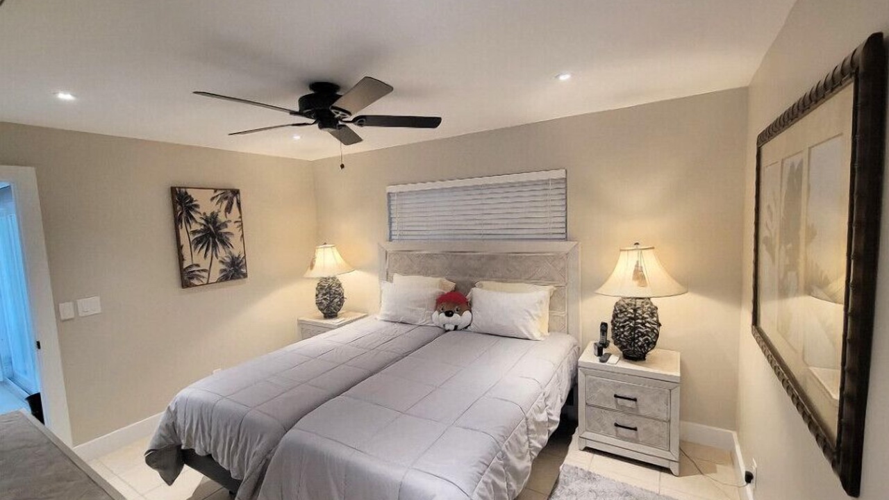 Photo of Bedroom in Tropic Isle