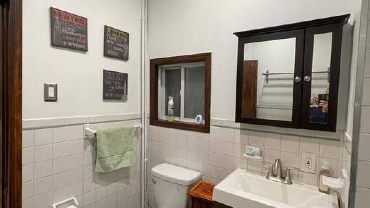 Photo of Bathroom in Communipaw