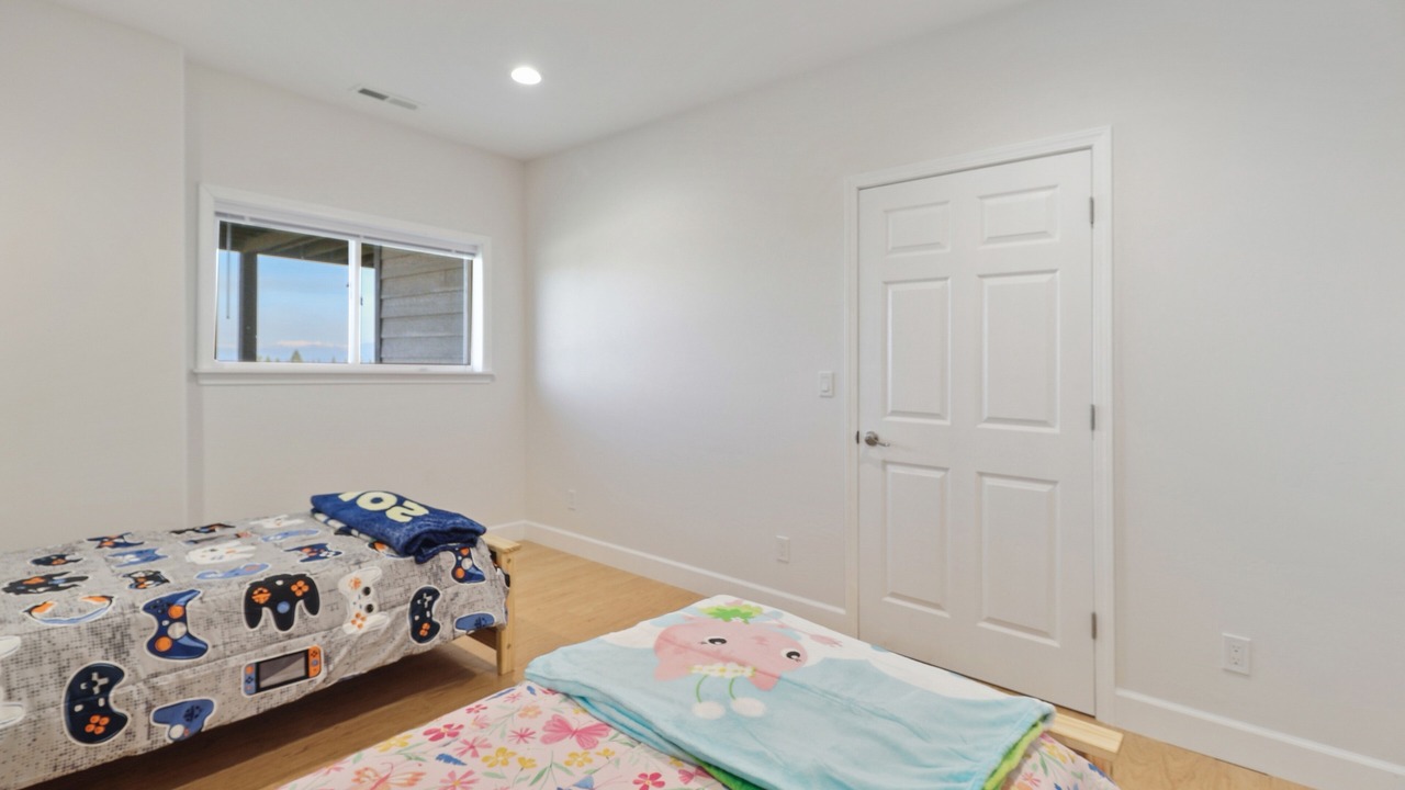Photo of Bedroom in Rexford