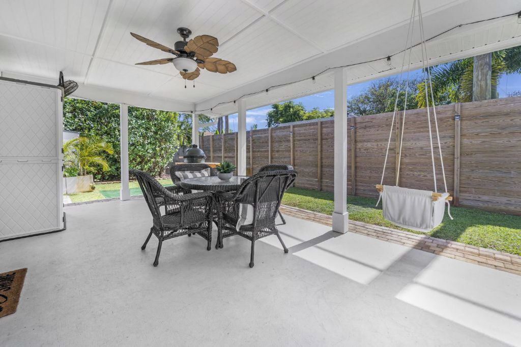 Photo of Outdoor in Tropic Palms