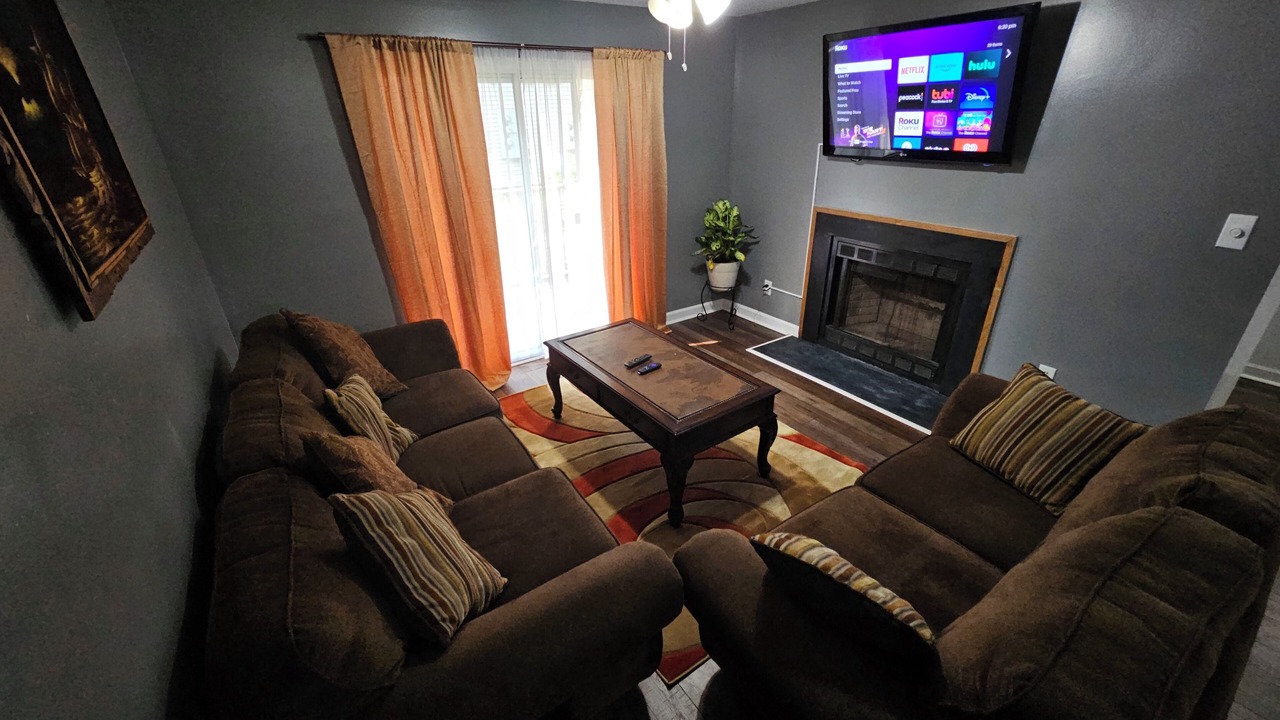 Photo of Livingroom in North Newport News