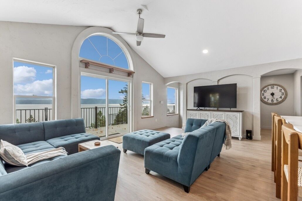 Photo of Livingroom in Somers