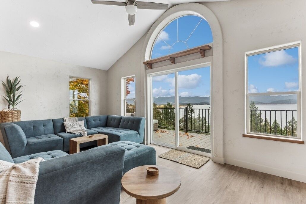 Photo of Livingroom in Somers